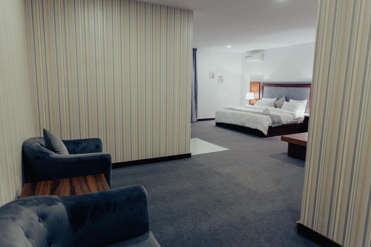 Sinclair Lake Chad Abuja Extérieur photo