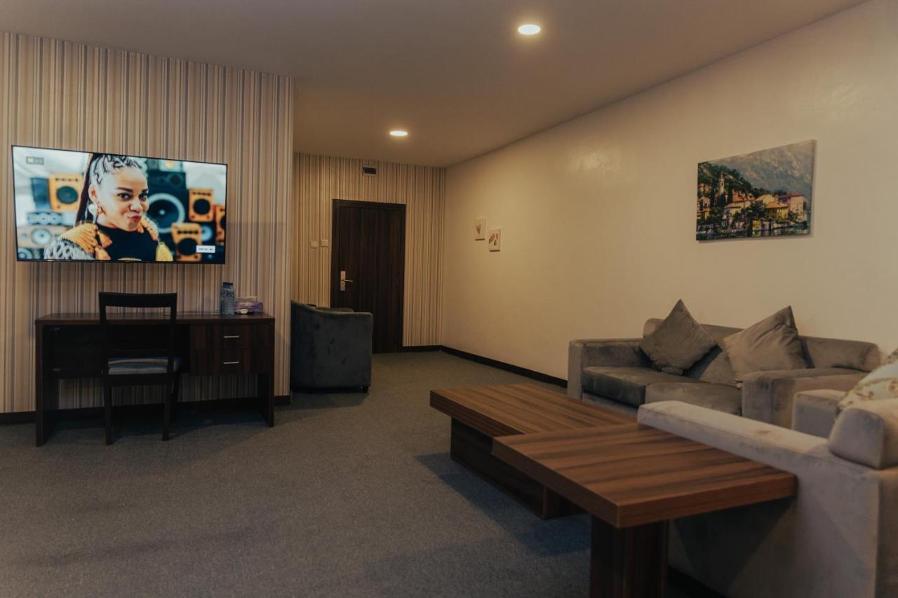 Sinclair Lake Chad Abuja Extérieur photo