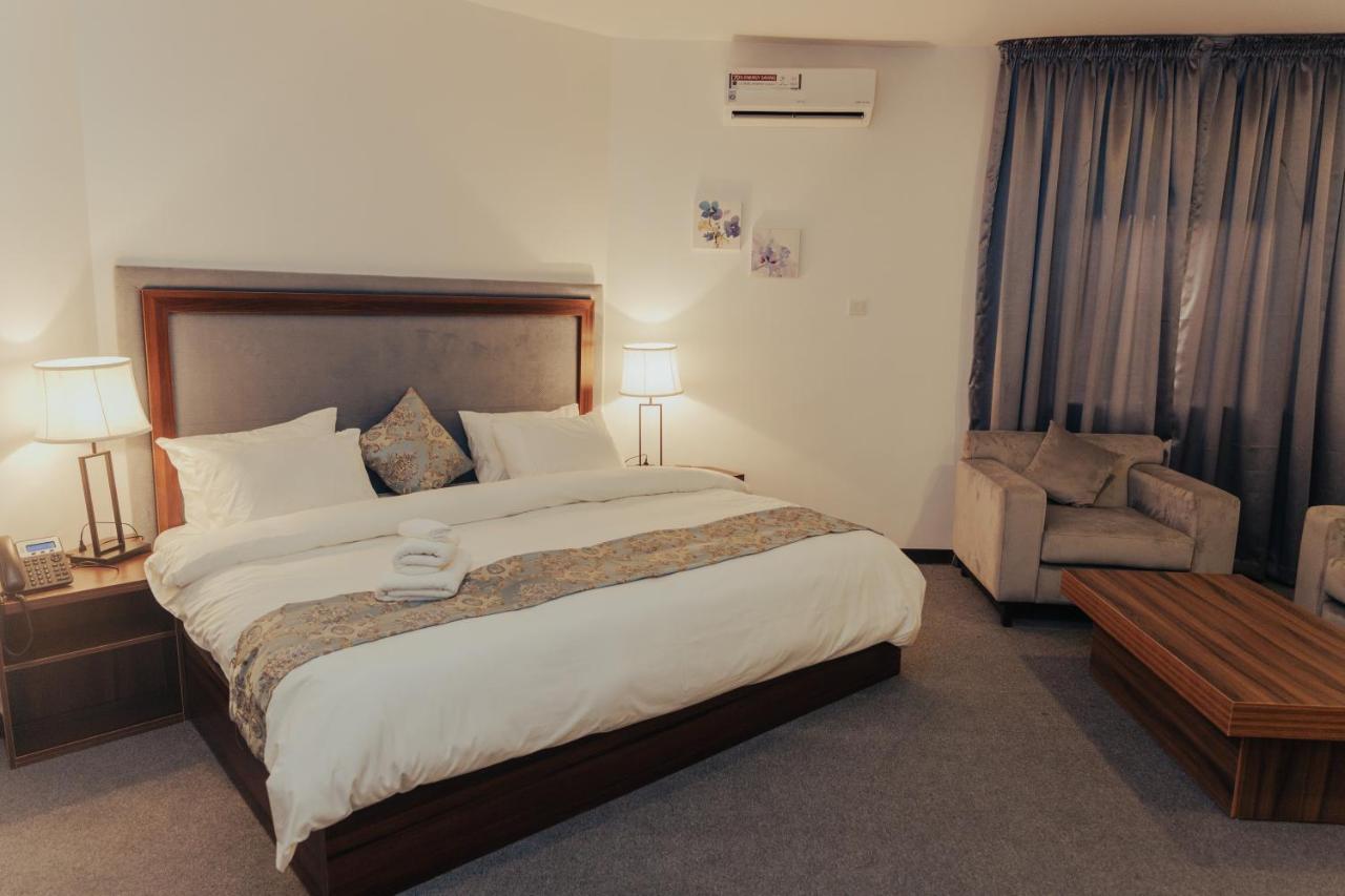 Sinclair Lake Chad Abuja Extérieur photo
